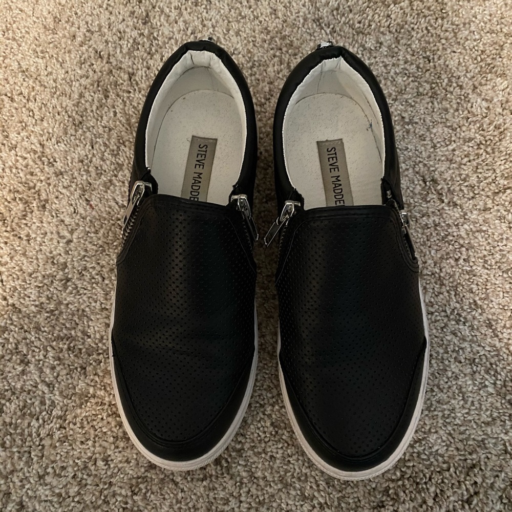 Steve Madden Loafer with Double Zippers